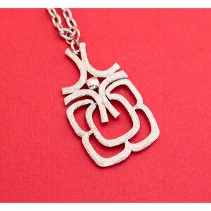 Geometric Celtic Silver Necklace 25 Inches By Avon F17